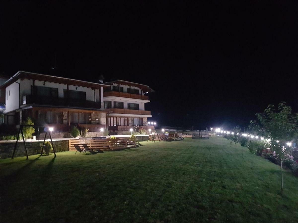 Къщи За Гости Башеви Szarnica Kültér fotó