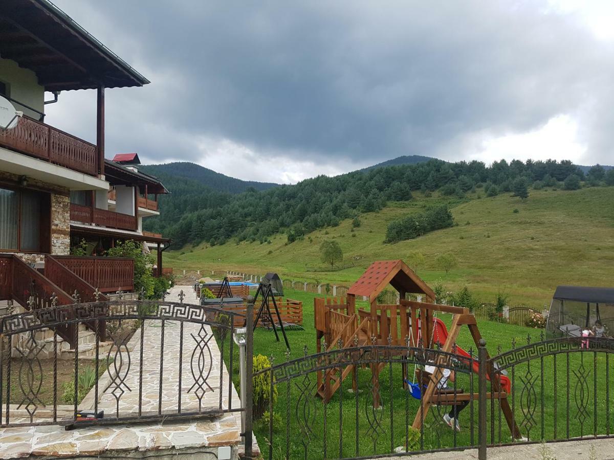 Къщи За Гости Башеви Szarnica Kültér fotó